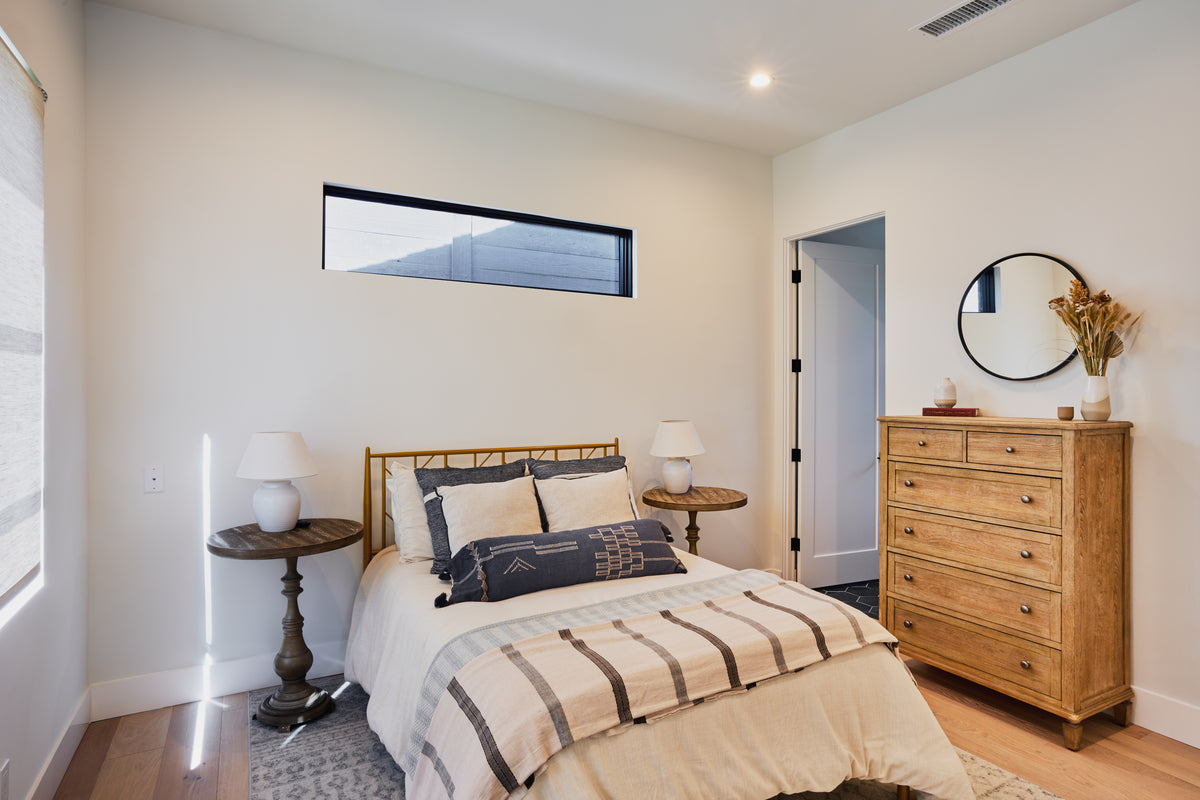 Studio bedroom image